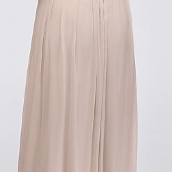 BRIDESMAID DRESS NEVER WORN - Picture 2 of 3